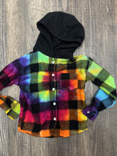 Load and play video in Gallery viewer, Kids Hooded Classic Rainbow Flannel
